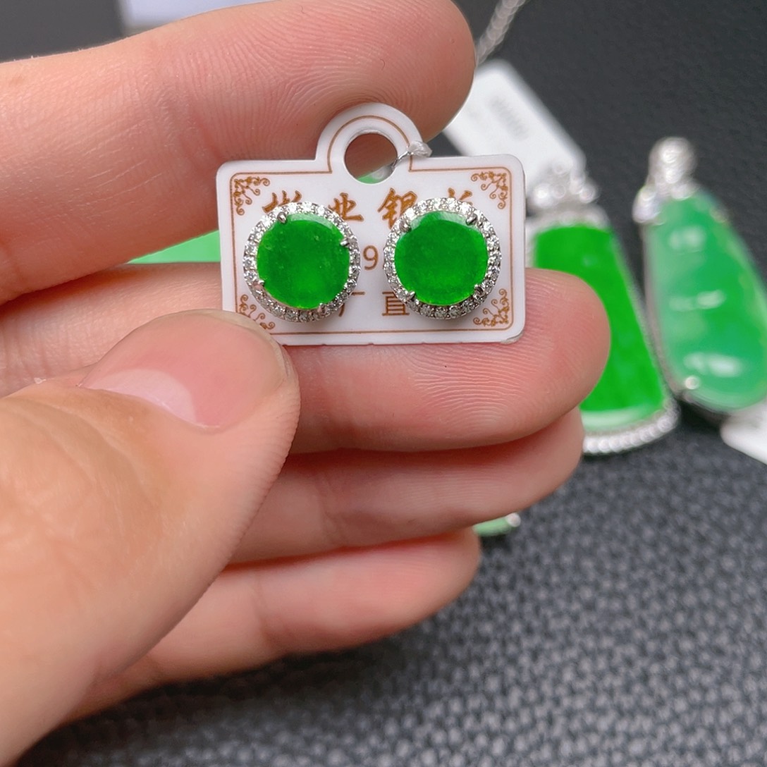 【闪购商品】翡翠吊坠(不含链)银S925镶嵌