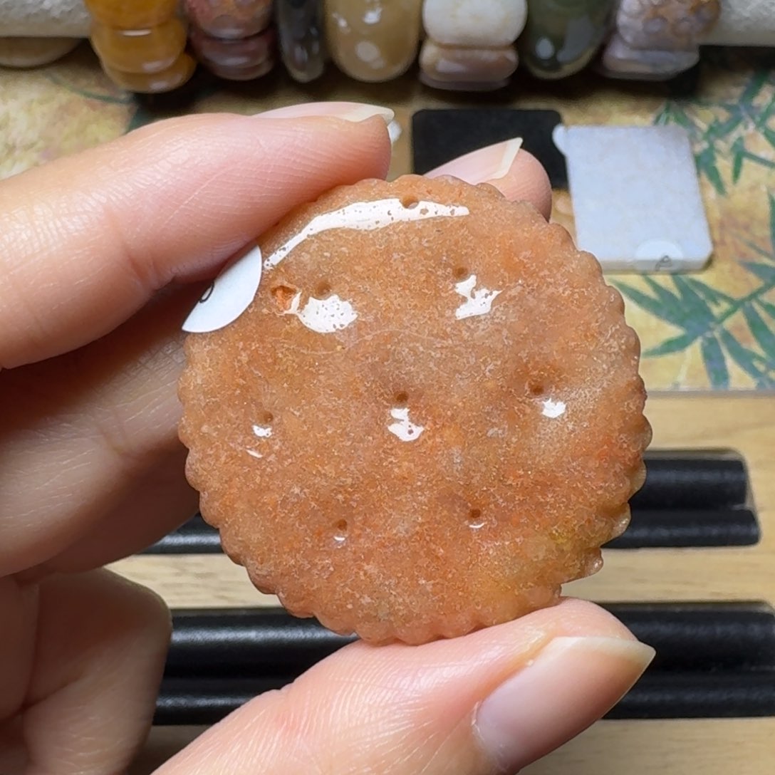 石英质玉（金丝玉）保真色有骨骼，饼干未镶嵌