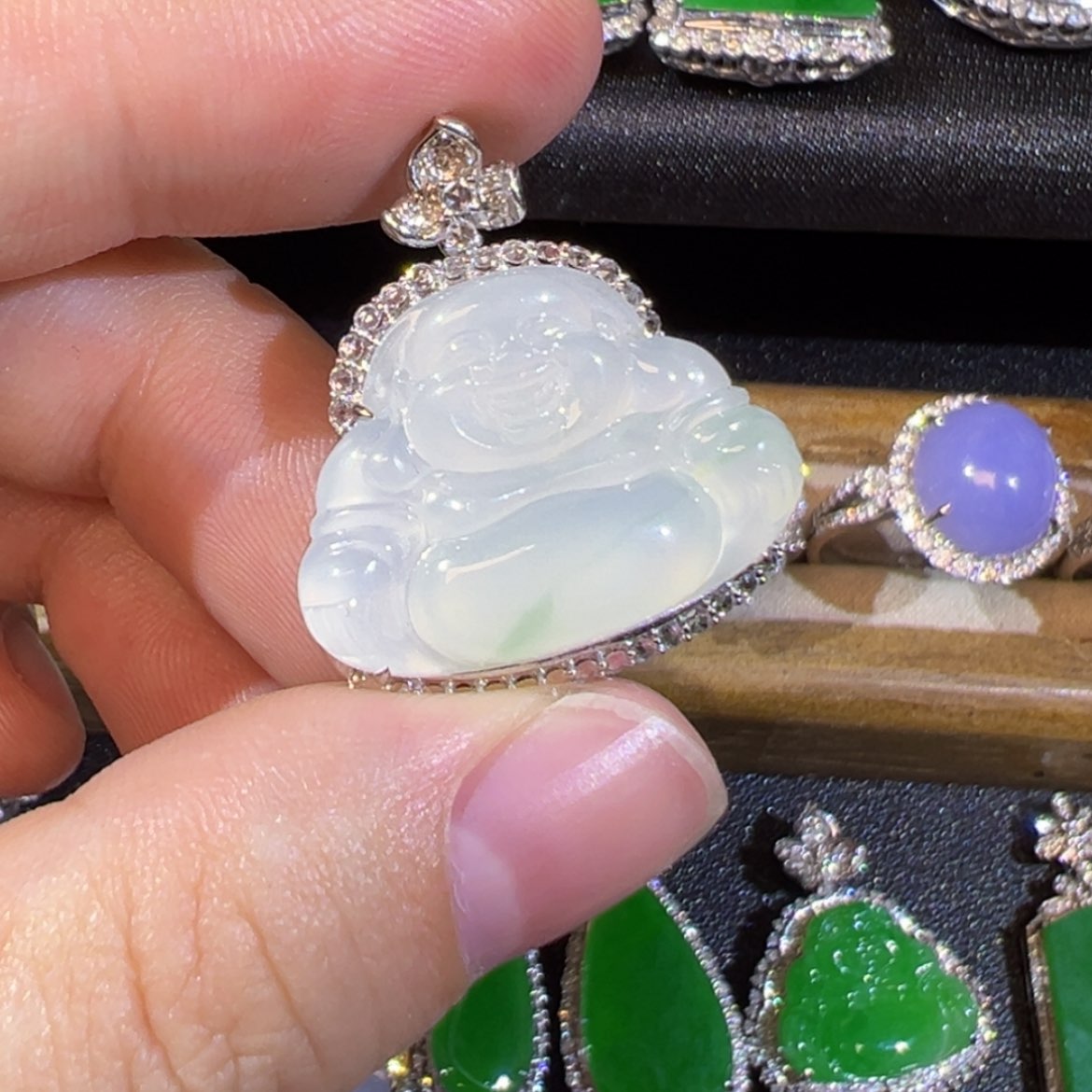 【闪购商品】颈饰18K金镶嵌翡翠缅甸翡翠