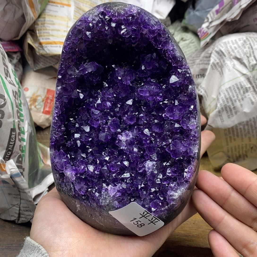 紫晶乌拉圭未镶嵌