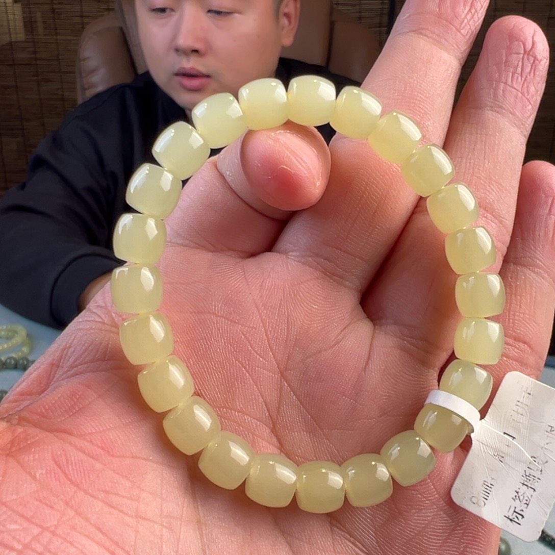 B***N和田玉未镶嵌手链