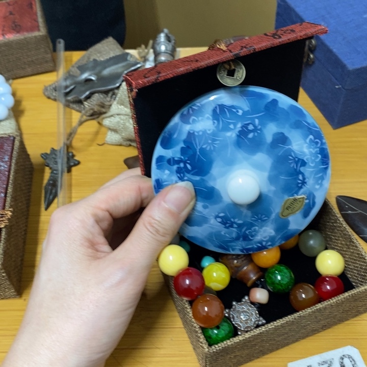 摆件中古工艺品一件