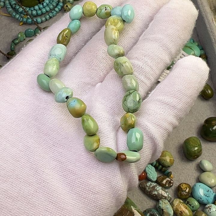 绿松石未镶嵌珠宝奇石