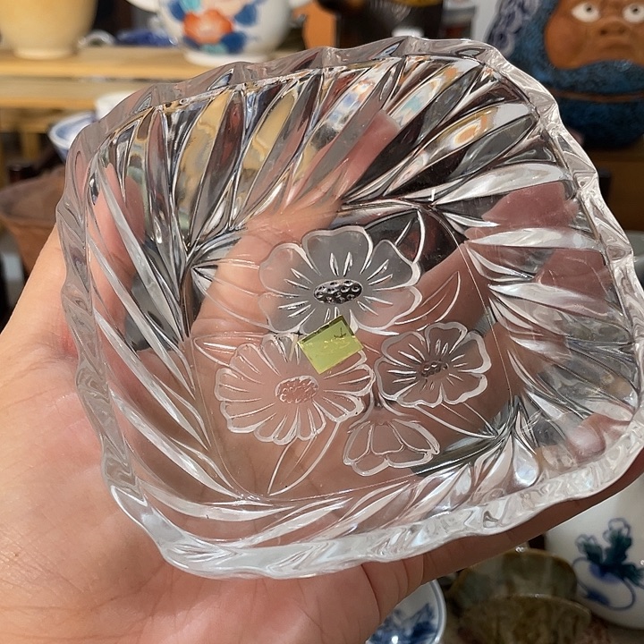 瓷片水晶碗不错的哦