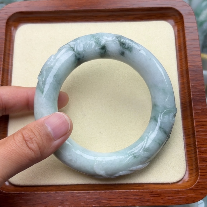 翡翠未镶嵌手镯57.3圈胖圆条217