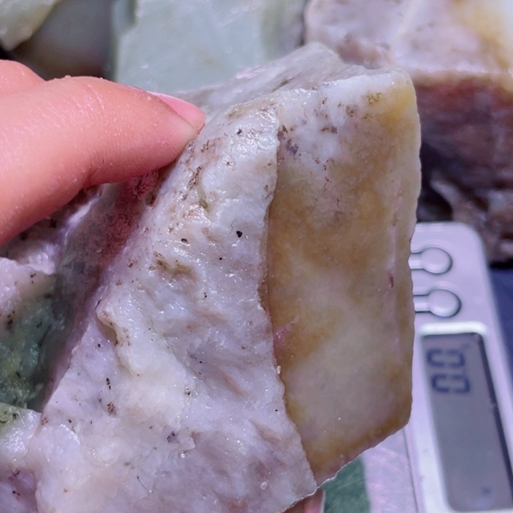 和田玉（糖玉）未镶嵌珠宝半成品