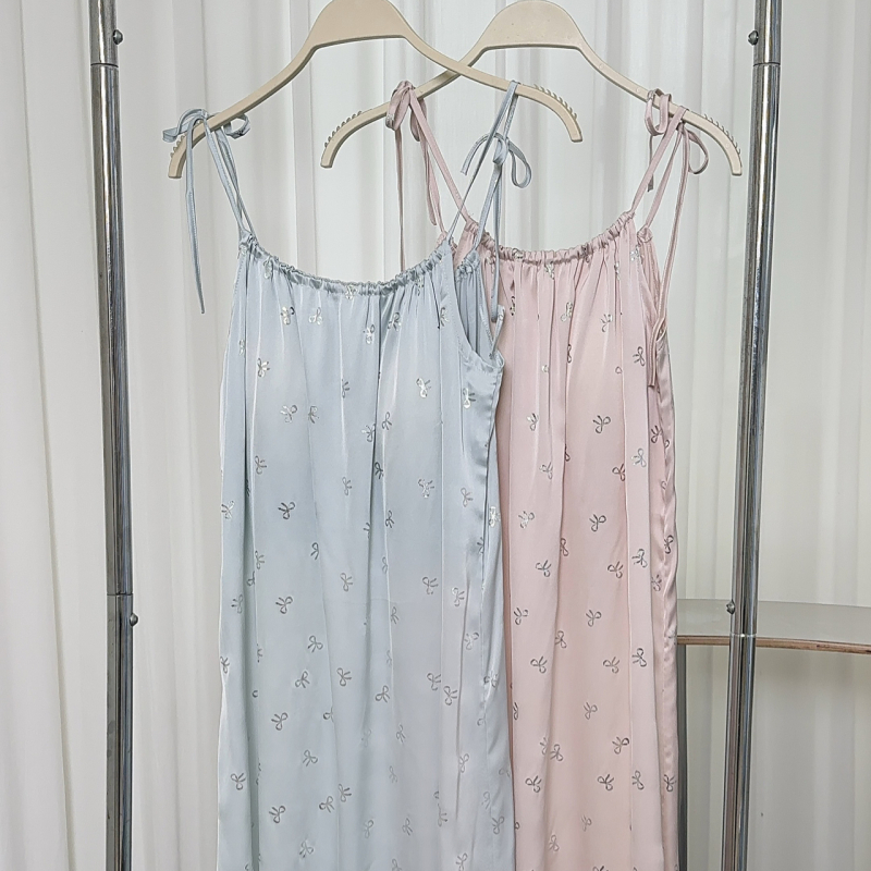 柔丝吊带睡衣可调节