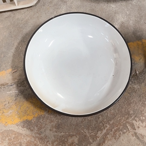 微瑕，不能明火，口径22厘米，高5