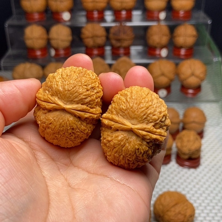 文玩核桃把件麒麟元宝29