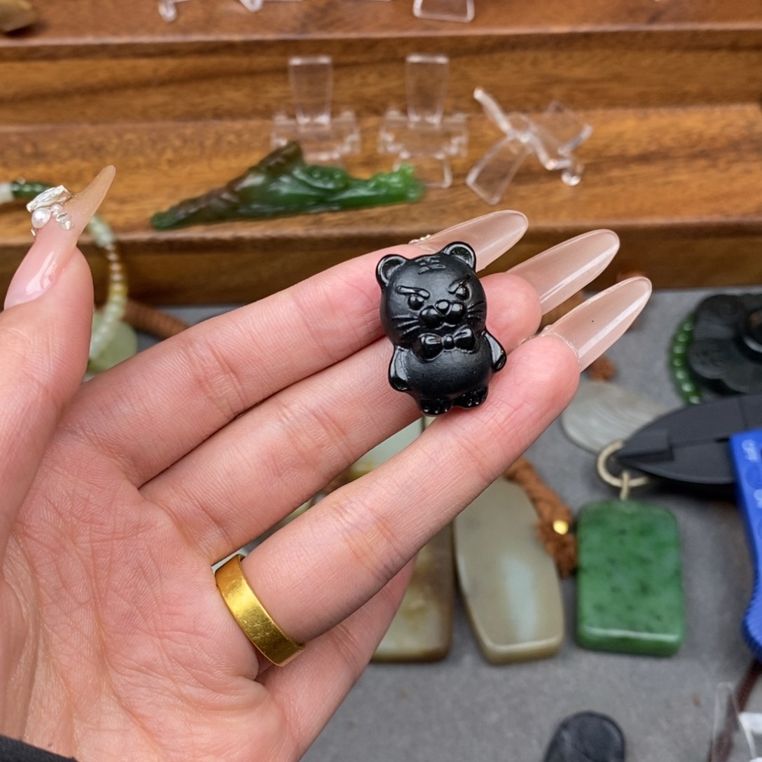 和田玉颈饰未镶嵌凉****气