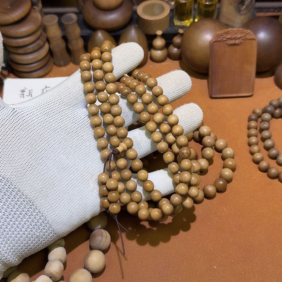 檀香木老山檀0.8×108颗顺纹焦糖韵