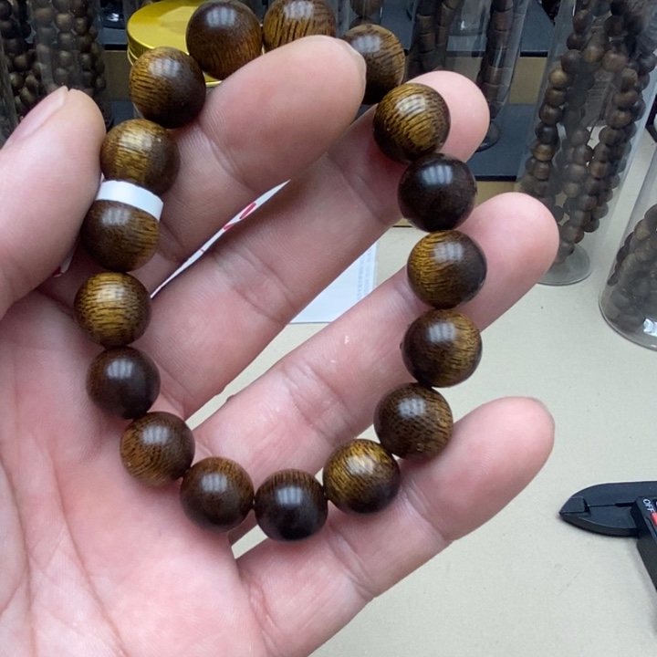 沉香沉香碎屑海南野生猫眼莺歌绿1.2