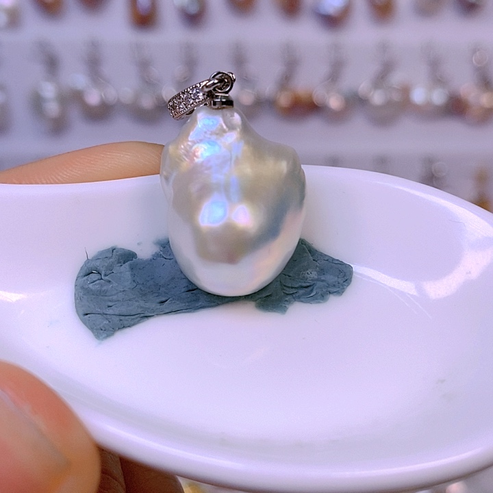 淡水珍珠颈饰合金