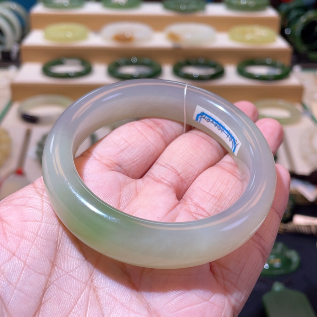 和田玉收藏级三色翠青手镯59未镶嵌