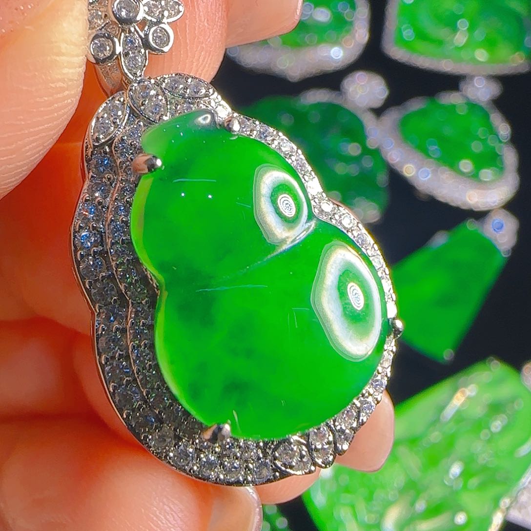 翡翠未镶嵌颈饰天然