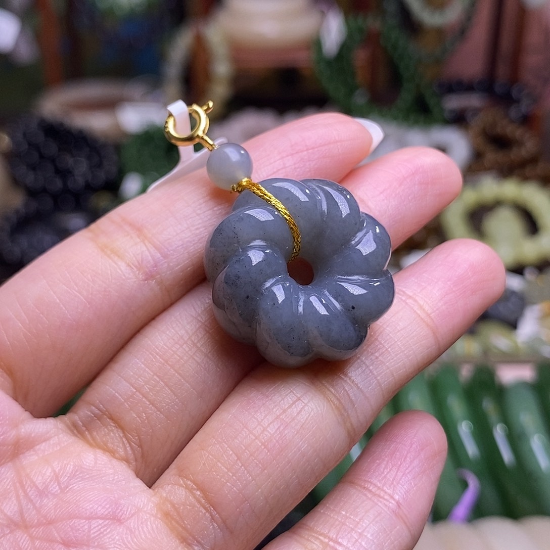 和田玉未镶嵌颈饰福利价青花扭扭平安扣