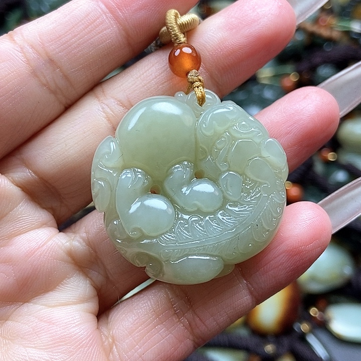 和田玉颈饰未镶嵌