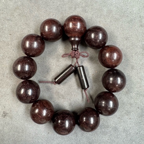 358沉木圆珠手串