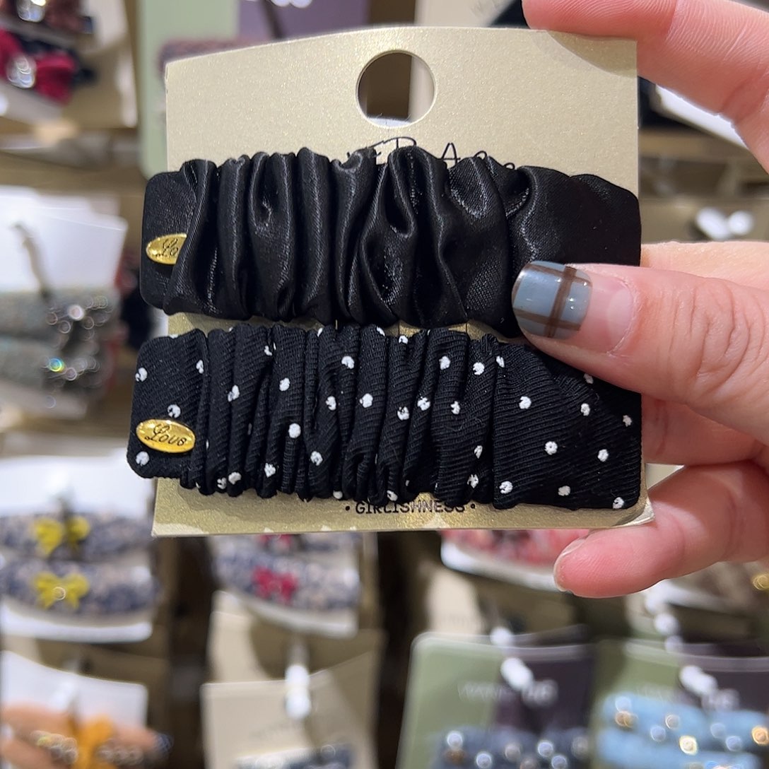 *****布艺非金属黑色褶皱拜拜夹