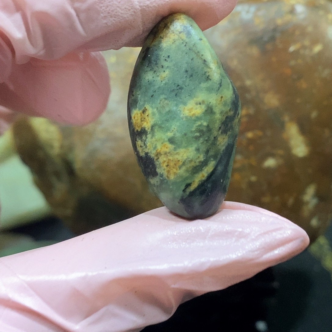 未镶嵌和田玉（糖玉）挂件