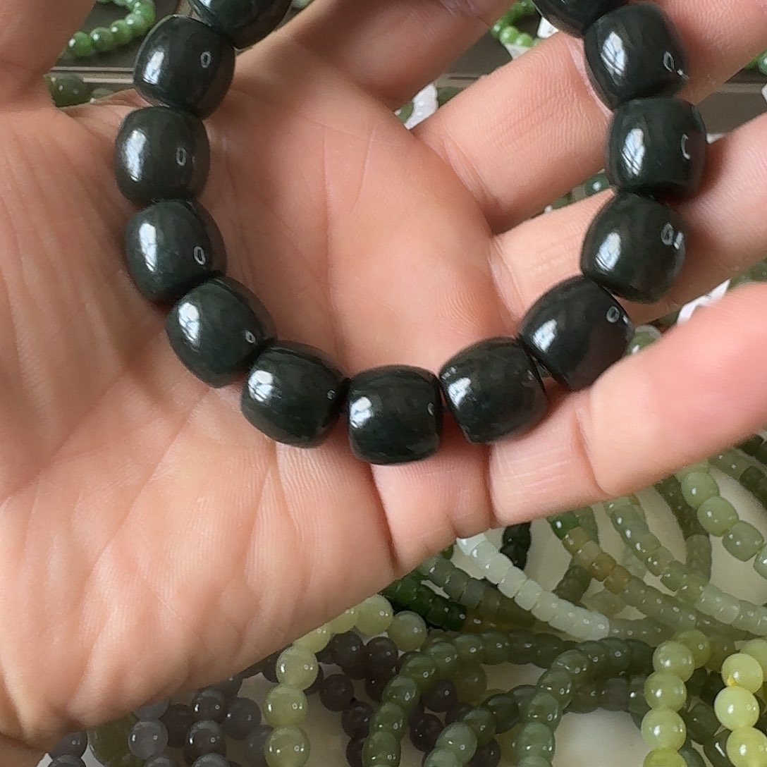 手串未镶嵌和田玉大**V