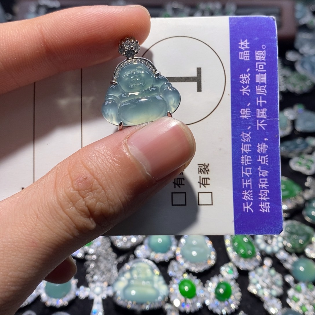 翡翠未镶嵌颈饰翡翠