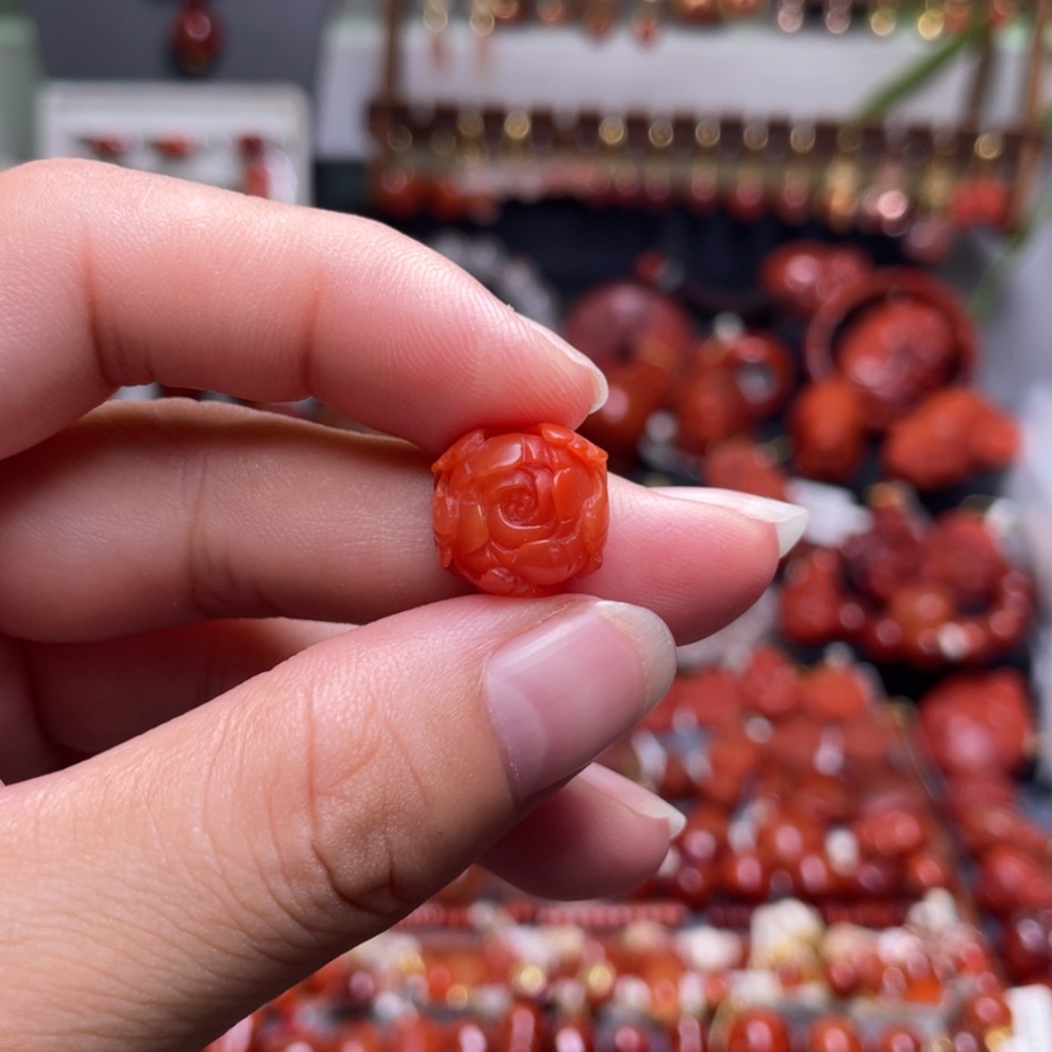 【闪购商品】未镶嵌通孔花花南红玛瑙