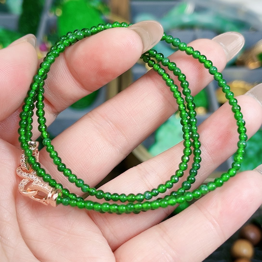 翡翠颈饰未镶嵌手链