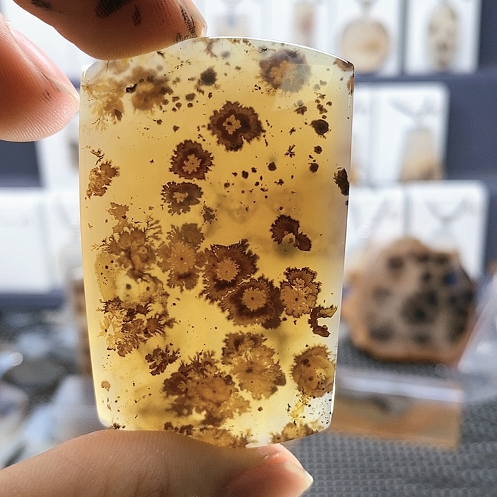 未镶嵌玛瑙/玉髓珠宝奇石墨**开