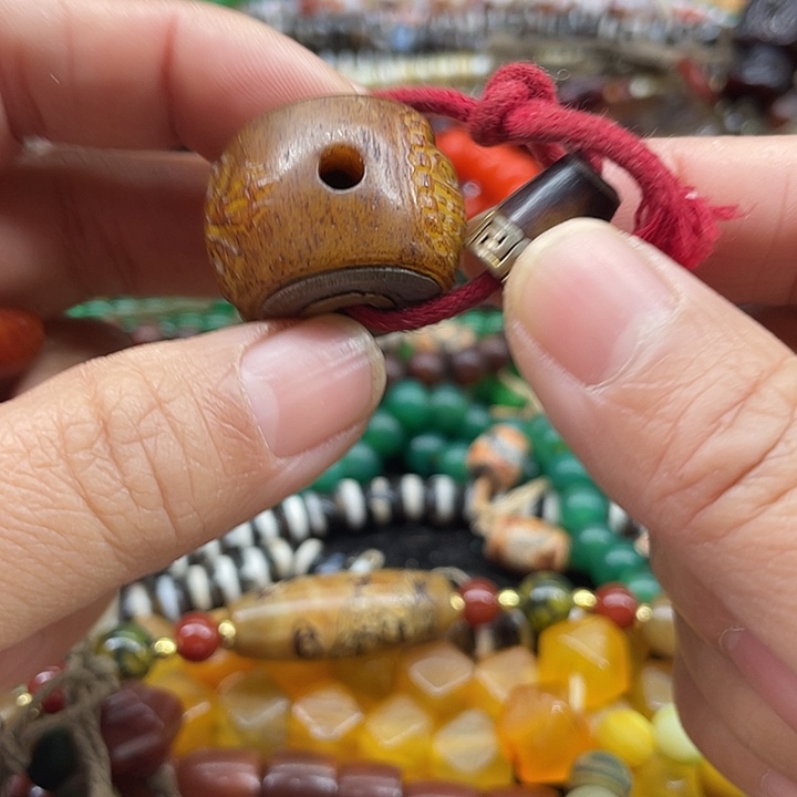 香***山玛瑙/玉髓未镶嵌颈饰