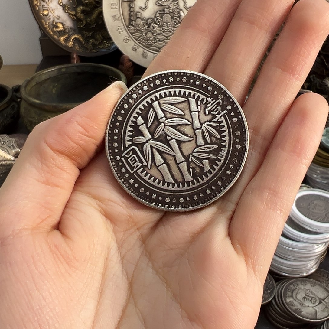 好***，金属复古风格摆件