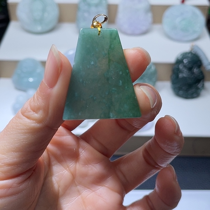 翡翠未镶嵌颈饰翡翠12