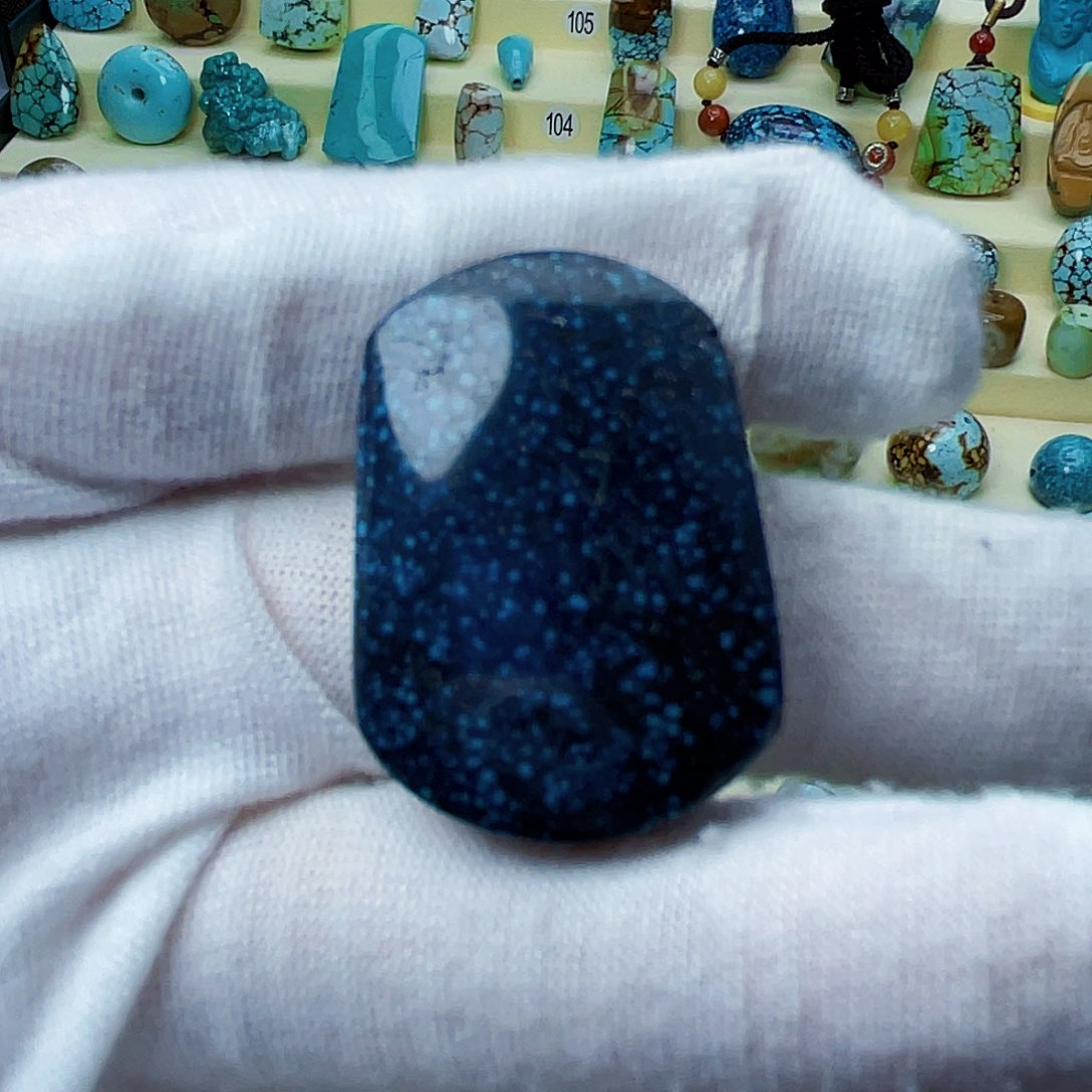 绿松石颈饰未镶嵌泽***翩