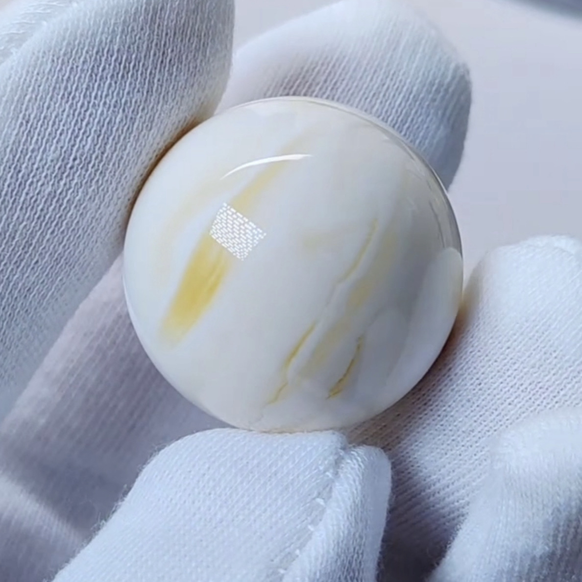 1.8金瓷白圆珠【拍一送一限购1单】