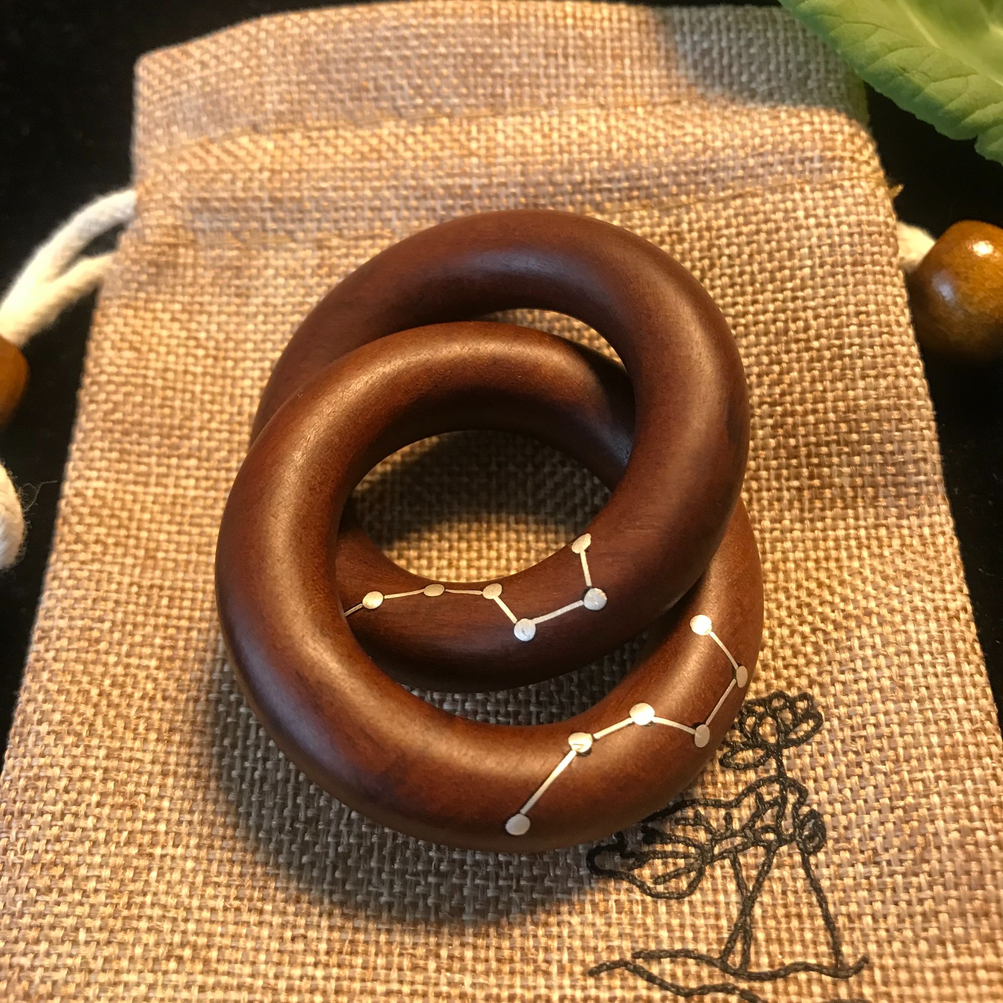 雷枣木老料  镶银六七星乾坤圈