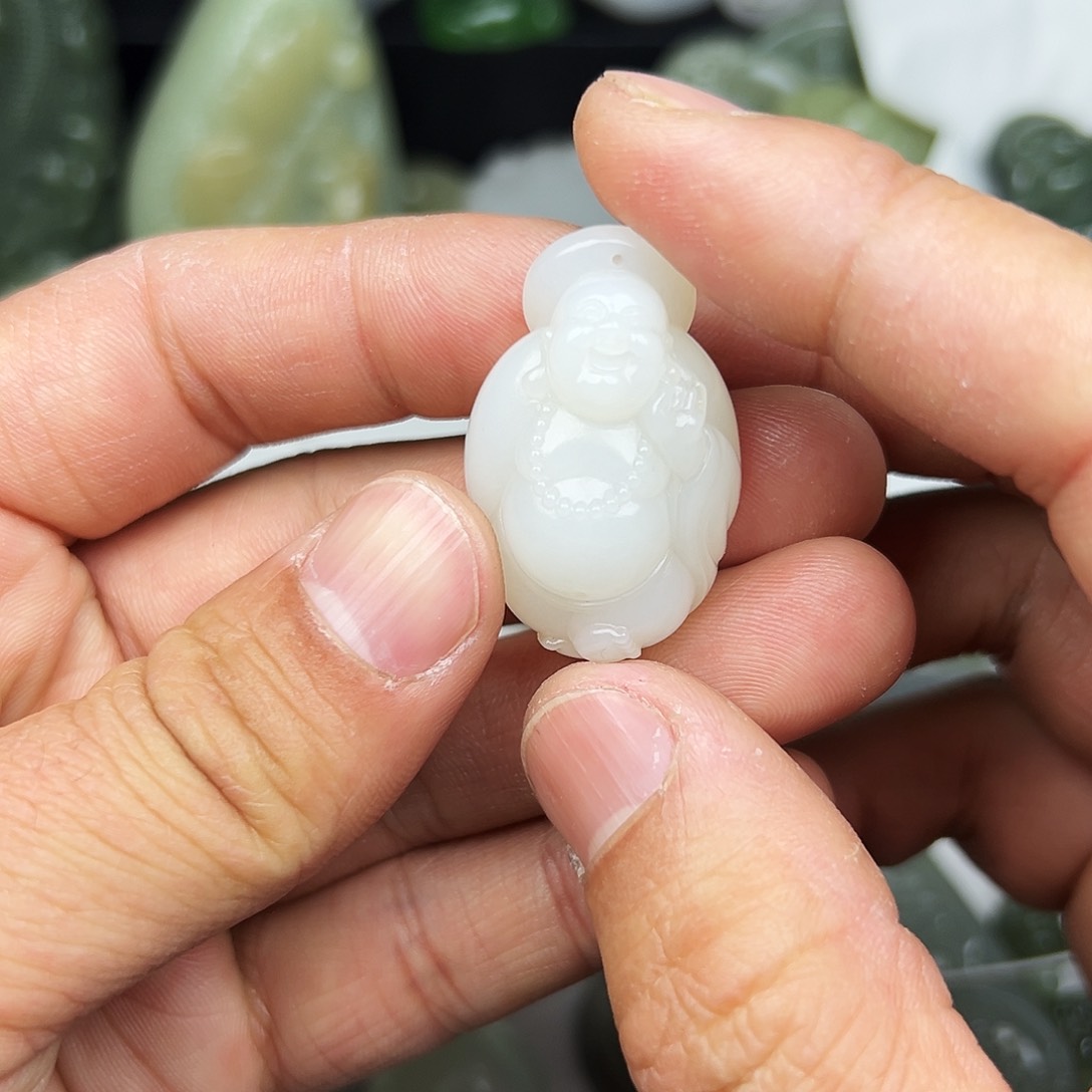 和田玉颈饰未镶嵌