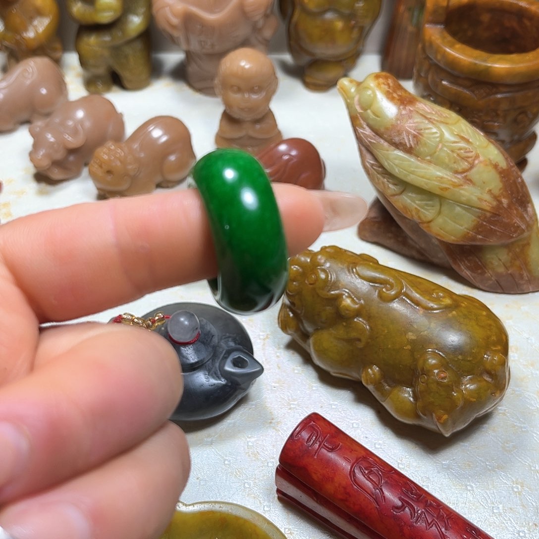 白玉菩提吊坠白玉菩提吊坠