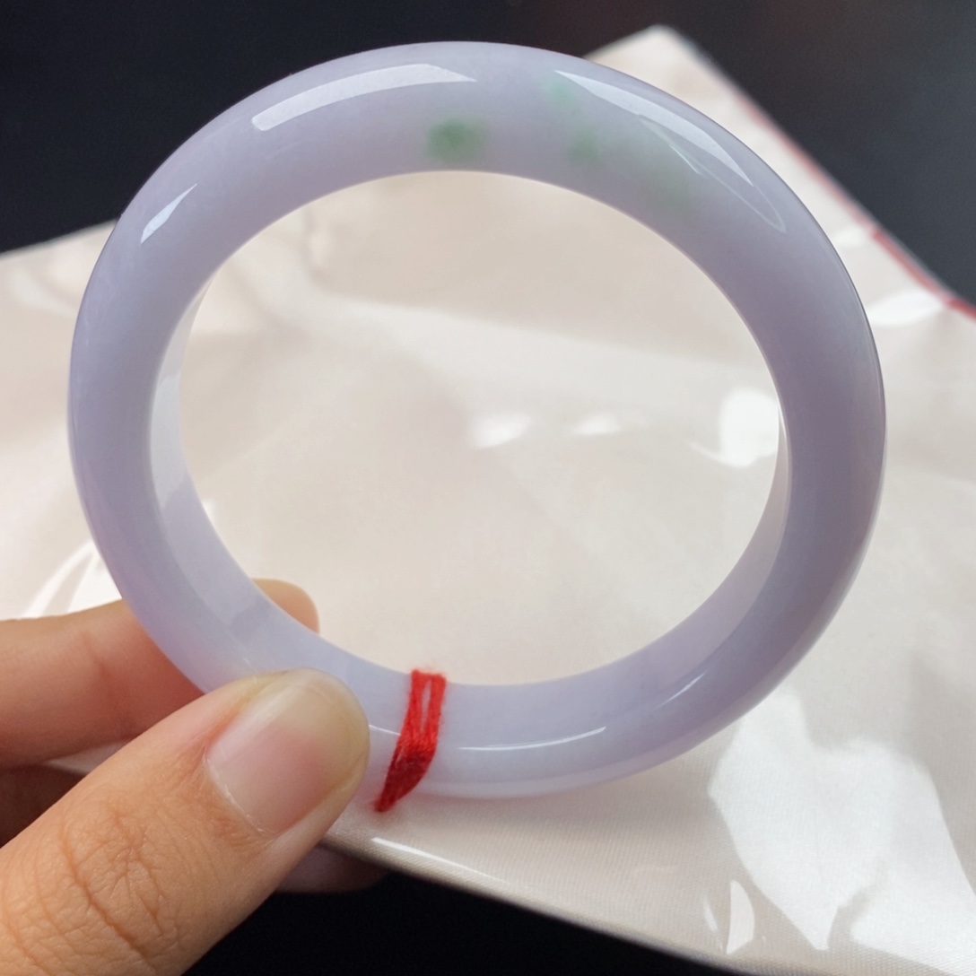 翡翠手镯未镶嵌55圈