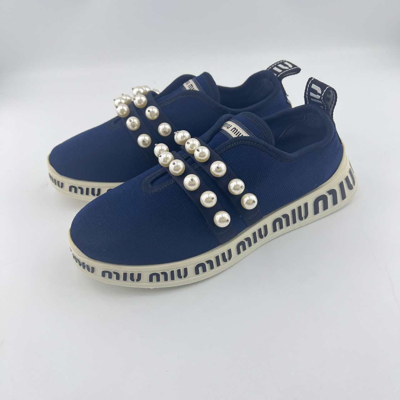 95新 MIU MIU/缪缪 36码/蓝色织物双排珍珠休闲鞋/12818684