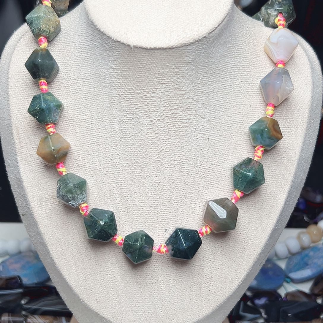 玛瑙/玉髓未镶嵌珠宝半成品c436 15m 菱形水草玛瑙一条