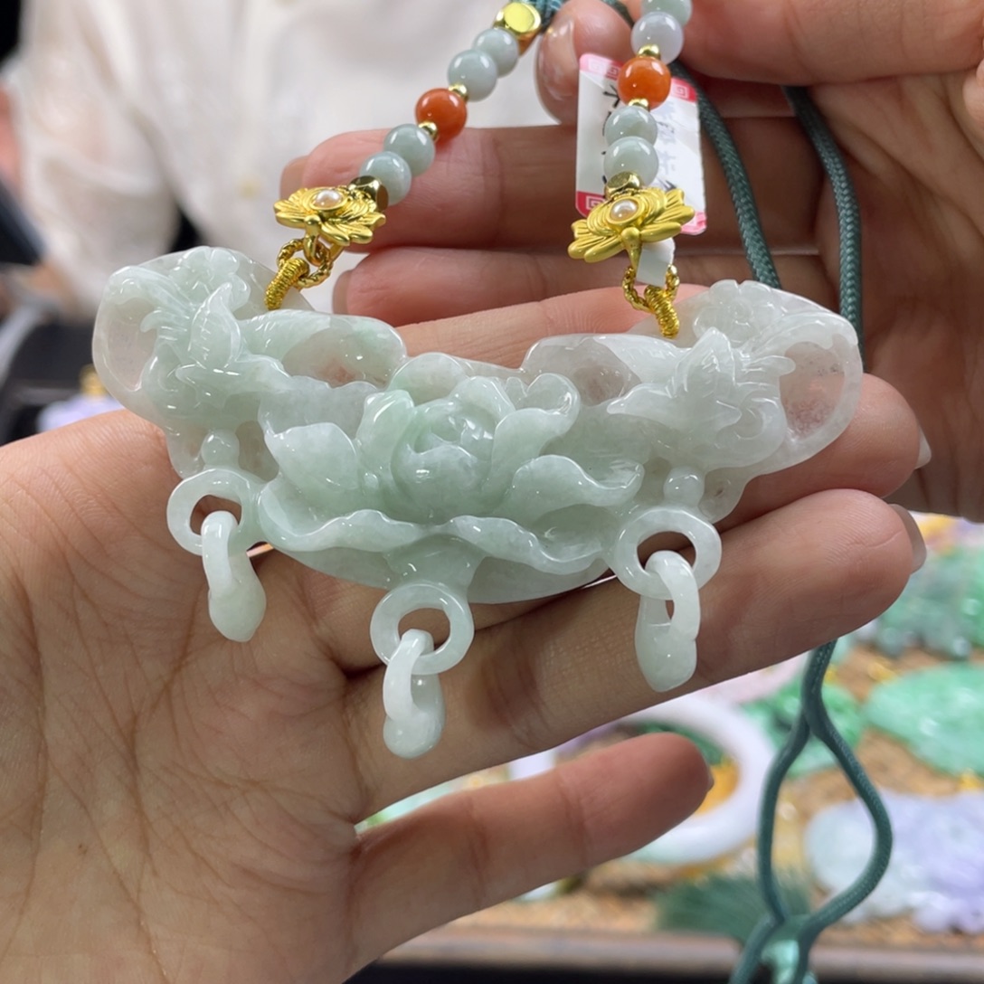 翡翠未镶嵌颈饰代编织