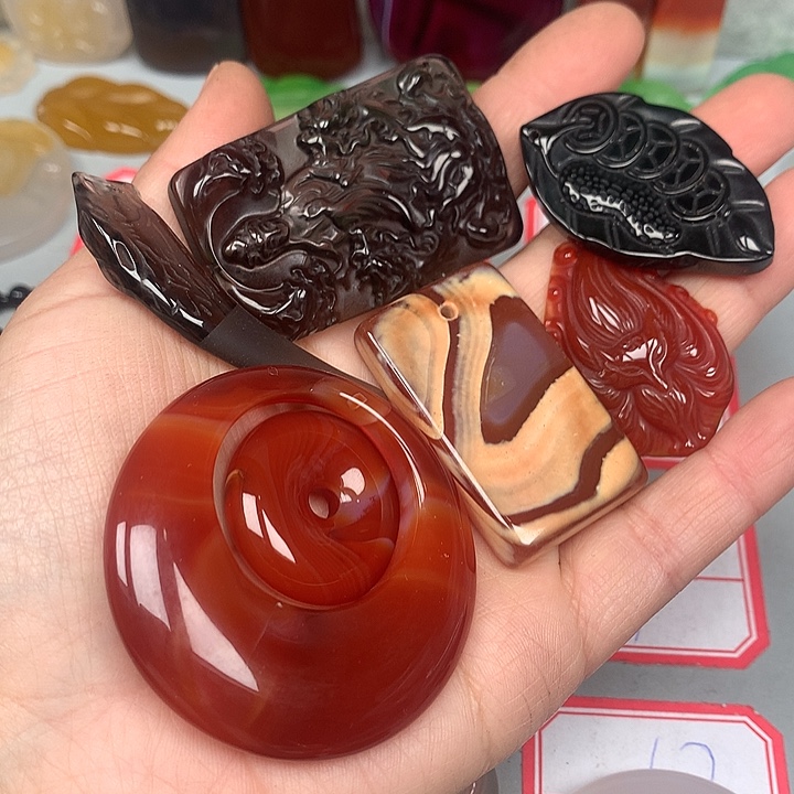 笑***生玛瑙/玉髓未镶嵌颈饰