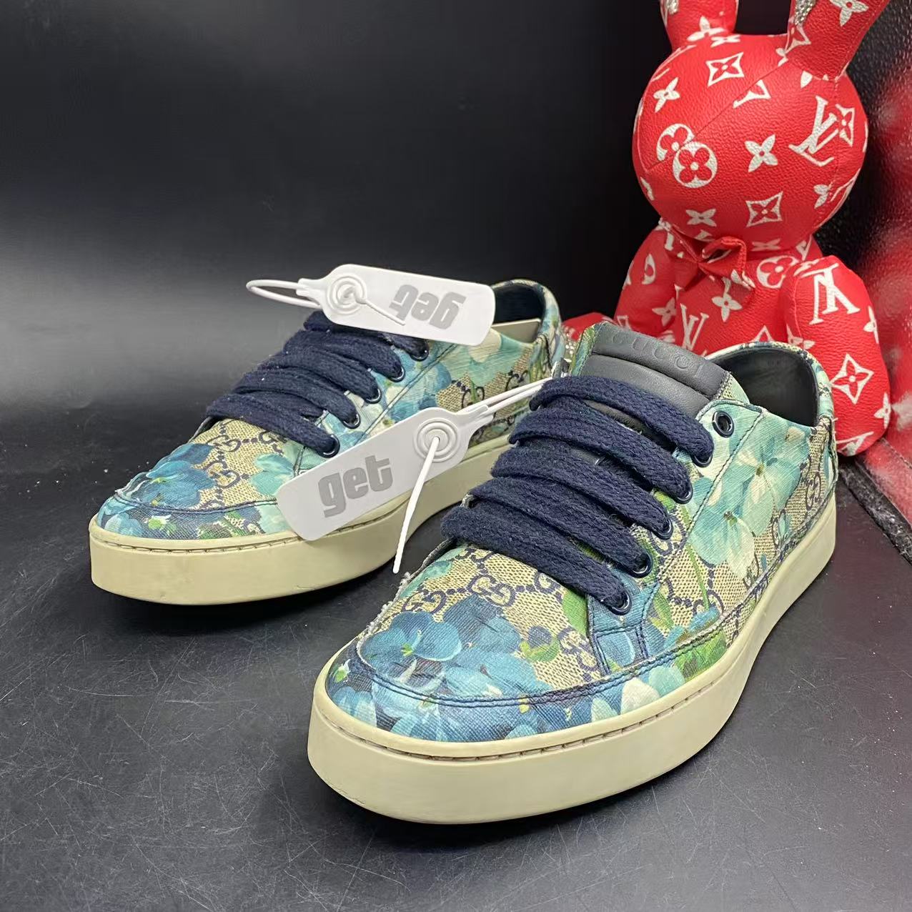 95新 GUCCI/古驰 【聚星福利】蓝色花卉贝壳板鞋39.5欧码cat177