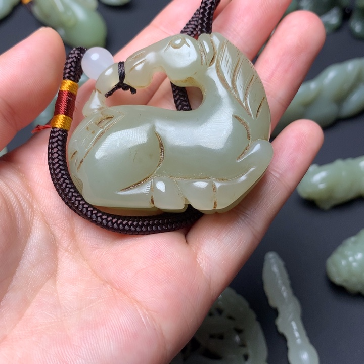 和田玉颈饰未镶嵌