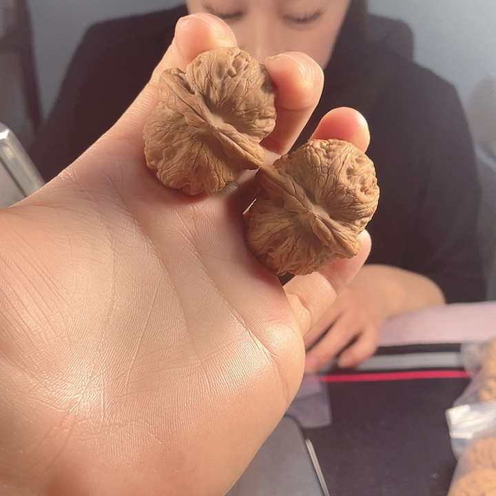 月***风文玩核桃吊坠元宝