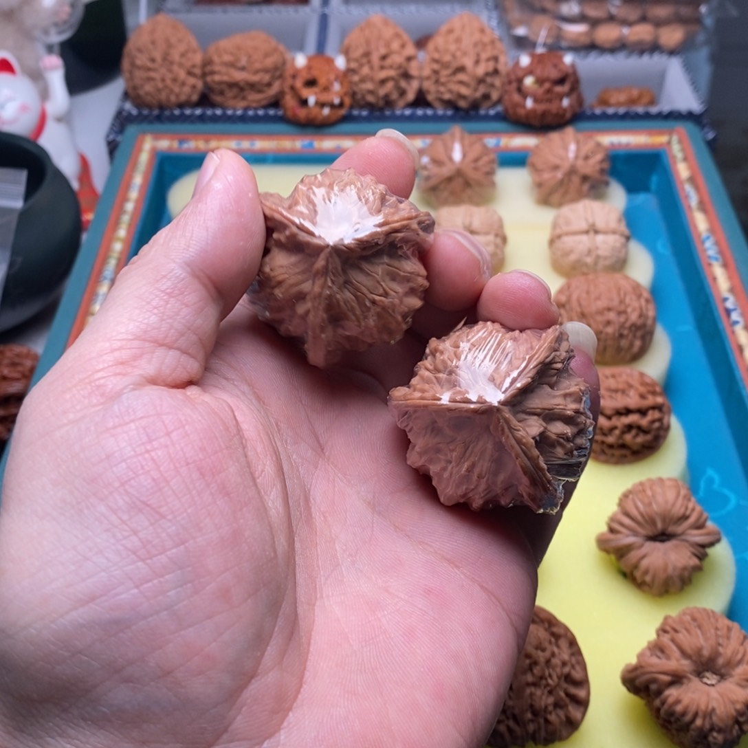小***学文玩核桃吊坠盘山41.5 24小时面试 邮费自理