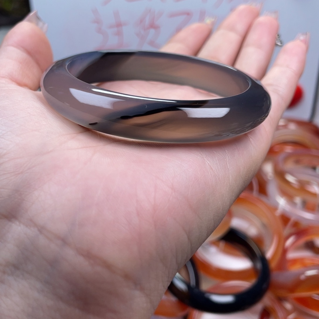 玛瑙/玉髓手镯未镶嵌