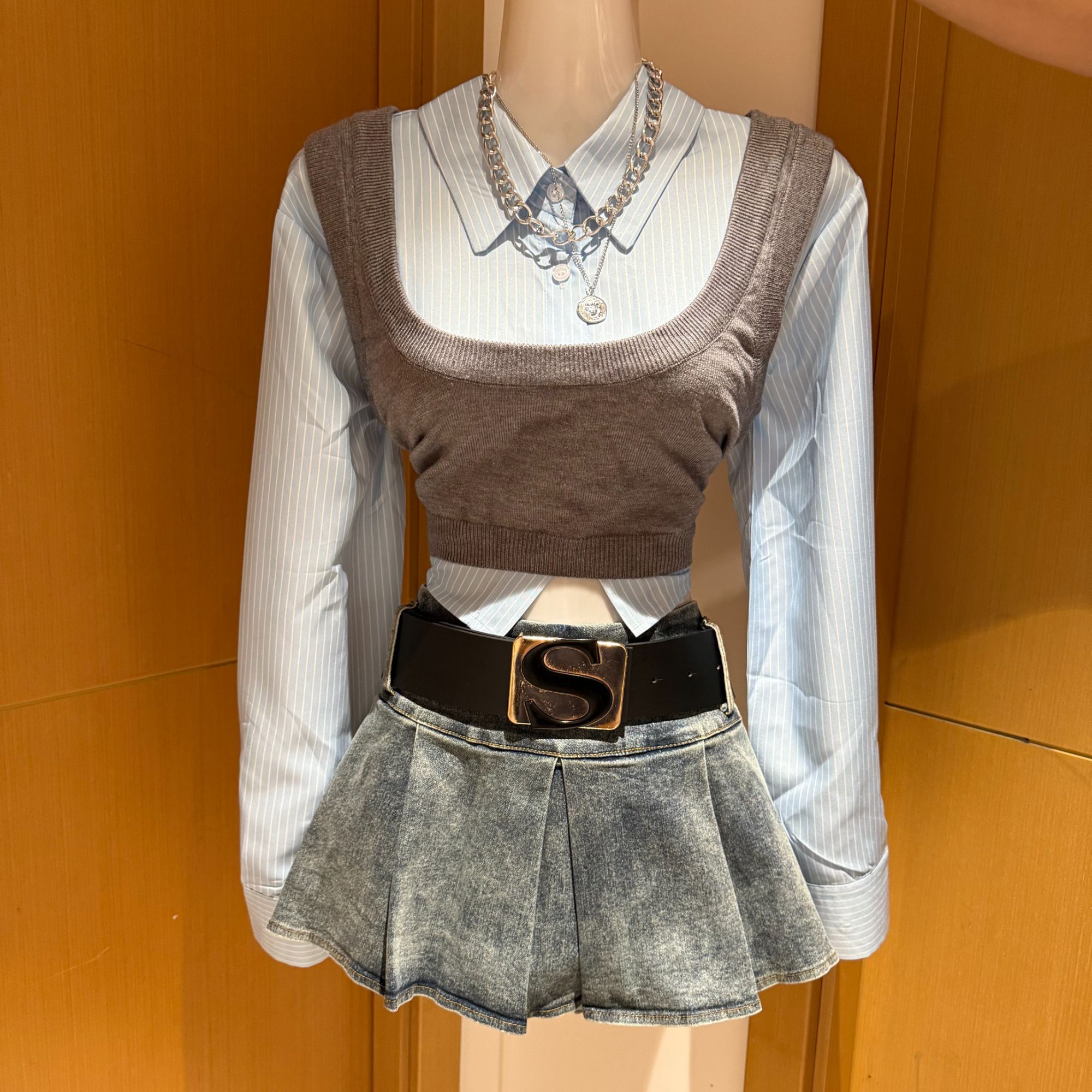 甜妹叠穿休闲风上衣牛仔短裙秋季款