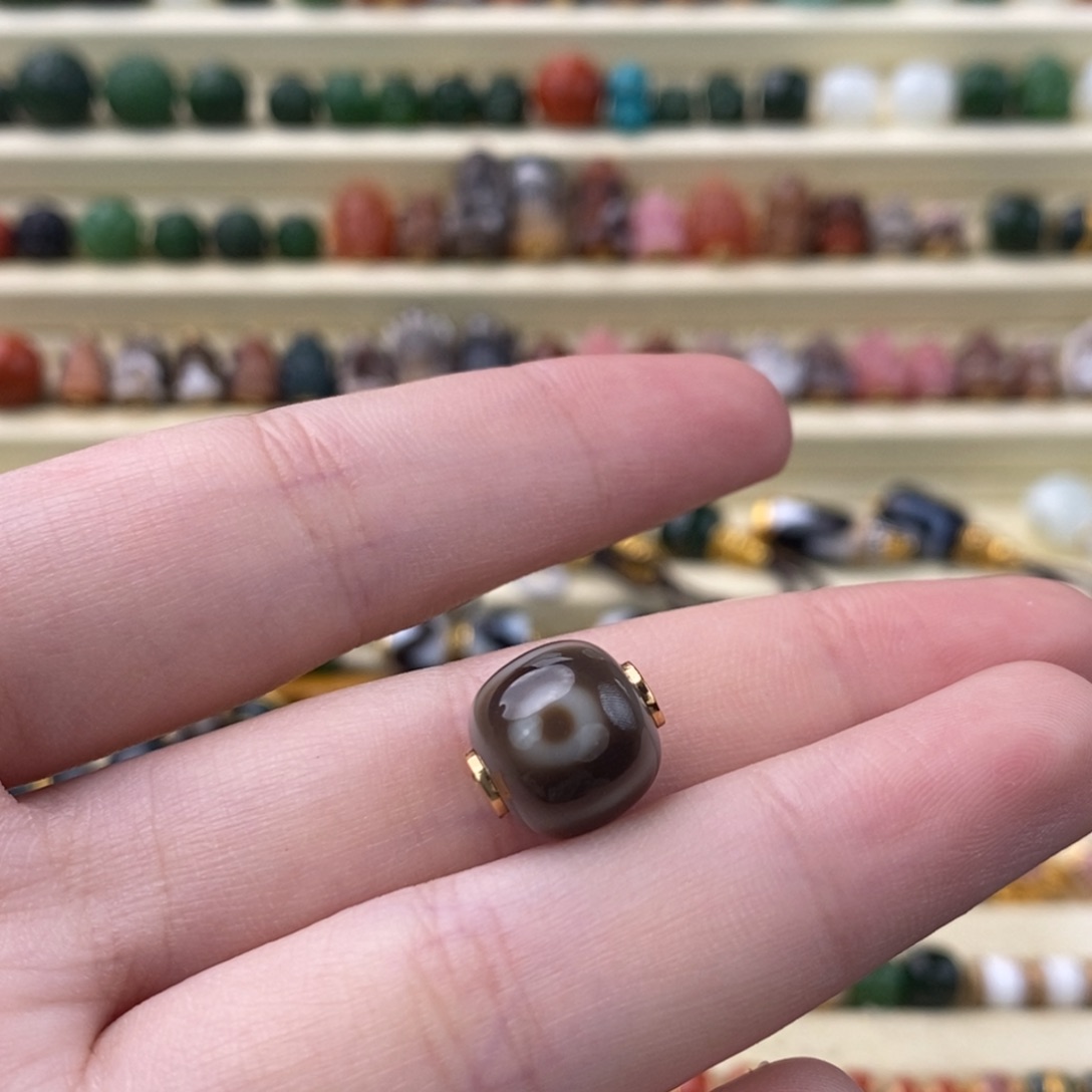 玛瑙/玉髓18K金镶嵌颈饰