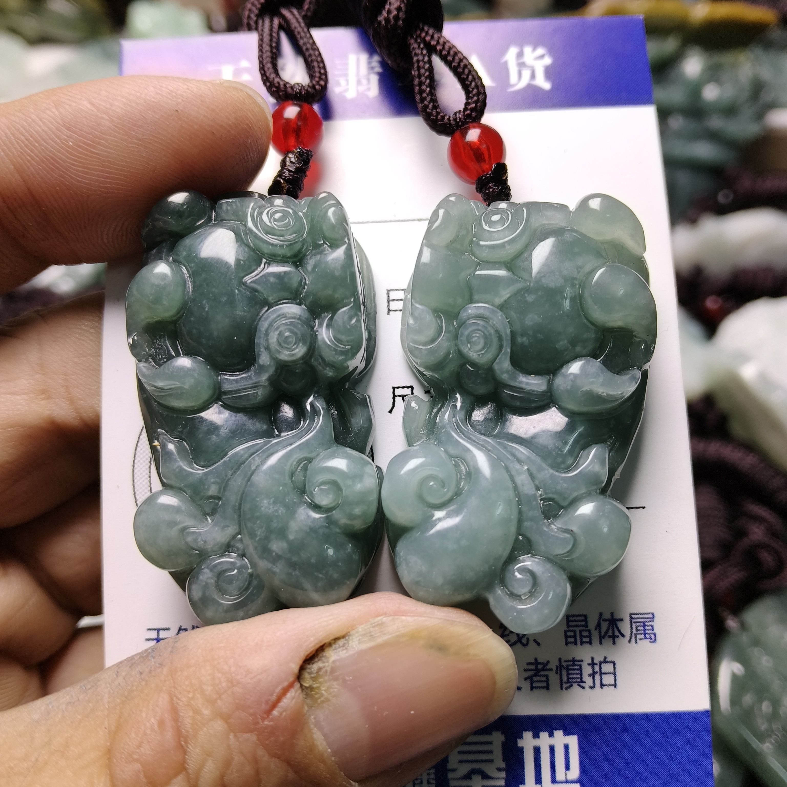 天然翡翠霸王貔貅颈饰挂件男女款精美